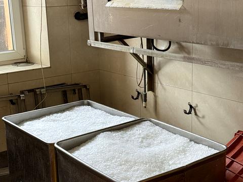 комерційна за адресою с. Тучин, Освіти, 4