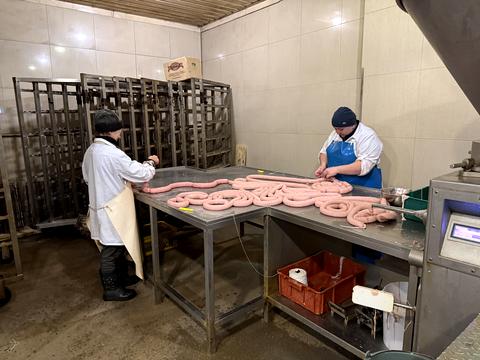 комерційна за адресою с. Тучин, Освіти, 4