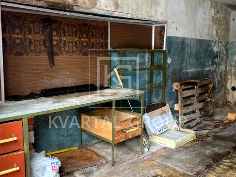 паркомісце за адресою Садова вул., 90