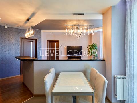 квартира за адресою Любомира Гузара просп. (Космонавта Комарова), 26