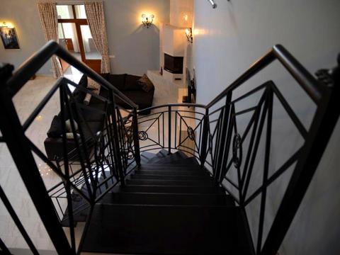 будинок за адресою вишнева, 6