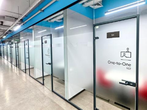 комерційна за адресою Сім'ї Прахових вул. (Гайдара), 54