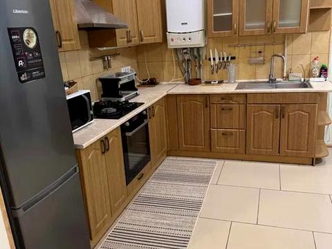 будинок за адресою Янтарна вул., 1