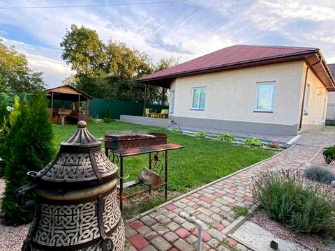 будинок за адресою Янтарна вул., 1