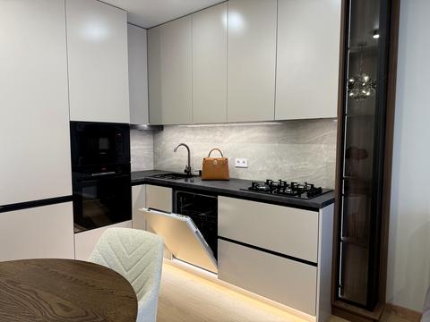 квартира по адресу Героїв Крут ул., 10