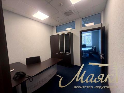 коммерческая по адресу Михаила Грушевского ул., 9б