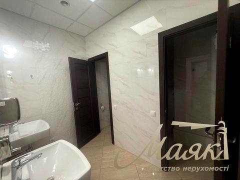 коммерческая по адресу Михаила Грушевского ул., 9б