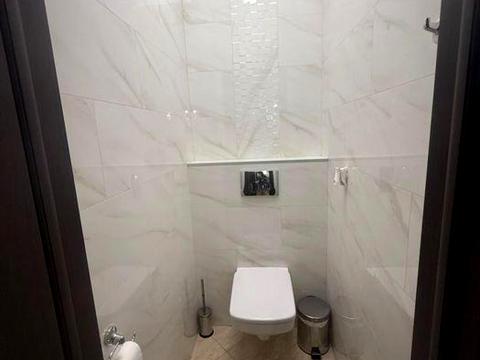 коммерческая по адресу Михаила Грушевского ул., 9б