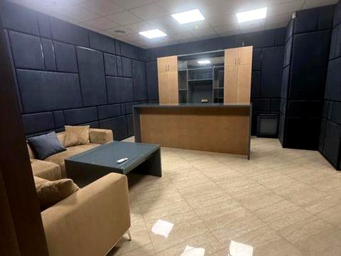 коммерческая по адресу Михаила Грушевского ул., 9б