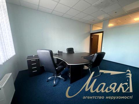 коммерческая по адресу Михаила Грушевского ул., 9б