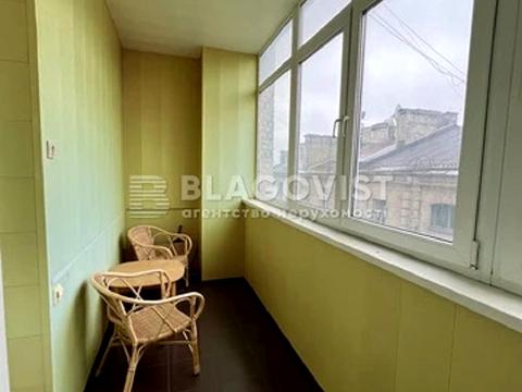 комерційна за адресою Костельна вул., 8