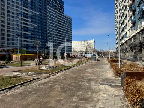 комерційна за адресою Євгена Сверстюка вул. (Марини Раскової), 6-Д