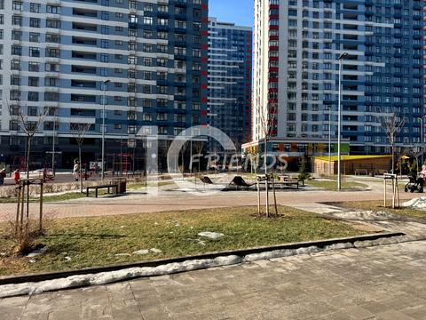 комерційна за адресою Євгена Сверстюка вул. (Марини Раскової), 6-Д