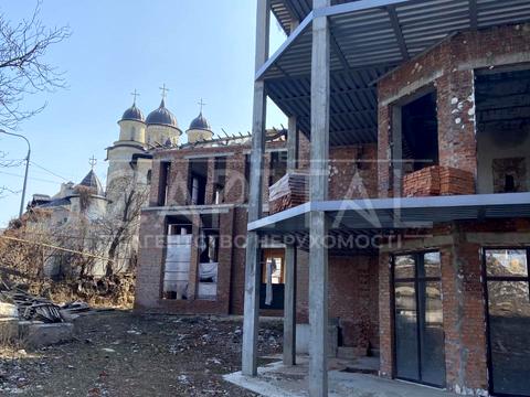 комерційна за адресою Ломаківська вул. (Мічуріна), 15-17