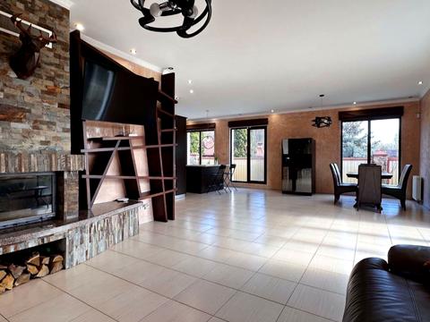 будинок за адресою Київська