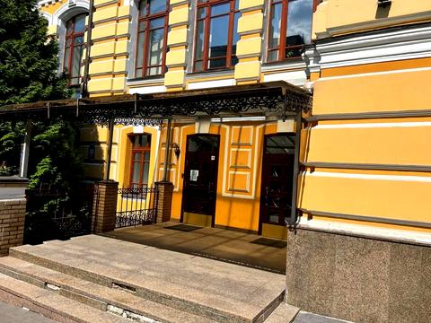 комерційна за адресою Бульварно-Кудрявська вул. (Воровського), 24