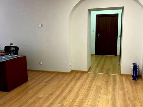комерційна за адресою Бульварно-Кудрявська вул. (Воровського), 24
