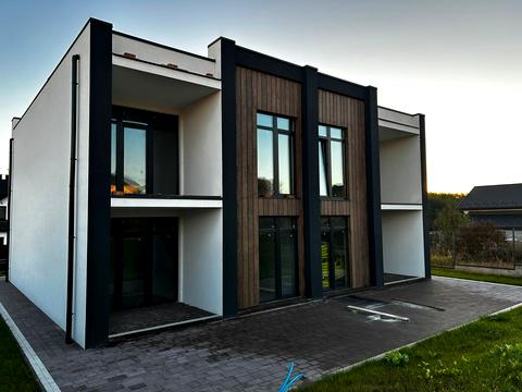 коммерческая по адресу Наталії Забіли, 10