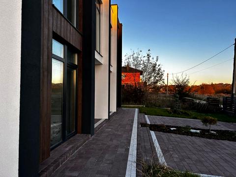 коммерческая по адресу Наталії Забіли, 10