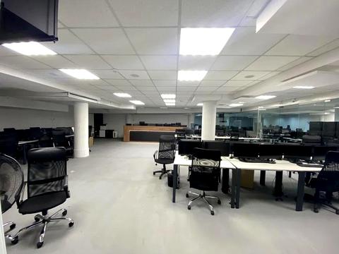 комерційна за адресою Жилянська вул., 59