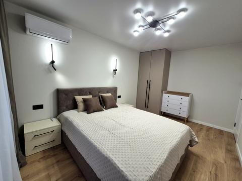 квартира за адресою Автозаводська вул., 5