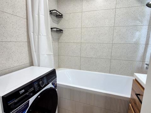 квартира за адресою Автозаводська вул., 5