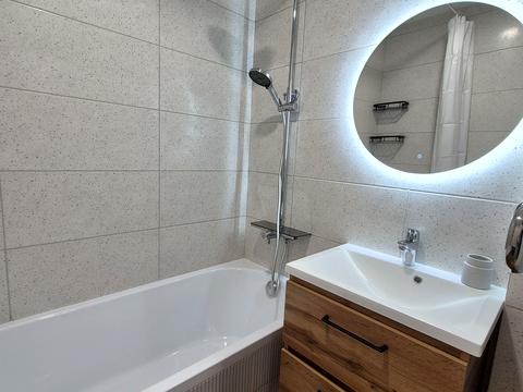 квартира за адресою Автозаводська вул., 5