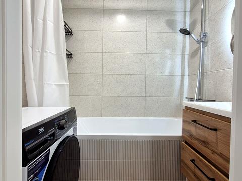 квартира за адресою Автозаводська вул., 5