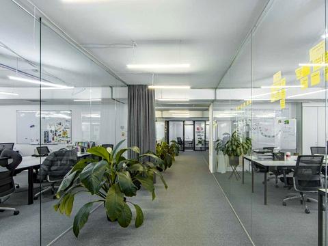 комерційна за адресою Жилянська вул., 59