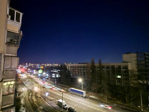 квартира за адресою Автозаводська вул., 5