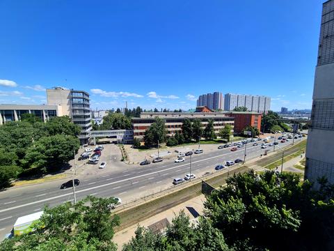 квартира за адресою Автозаводська вул., 5