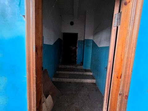 комерційна за адресою Фанерна вул., 1