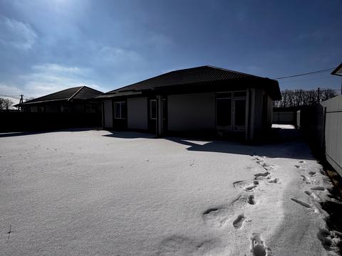 будинок за адресою Вишнева вул.