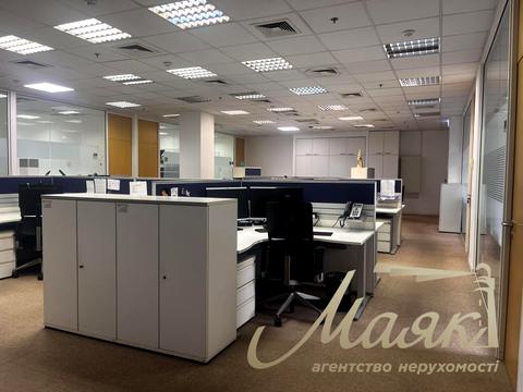 комерційна за адресою Жилянська вул., 78