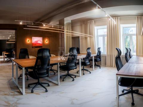 комерційна за адресою Еспланадна вул., 32в