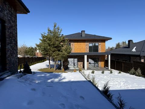 будинок за адресою Центральна вул.