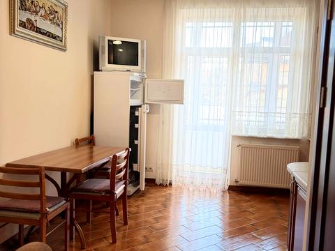 квартира за адресою Сергія Єфремова вул., 40