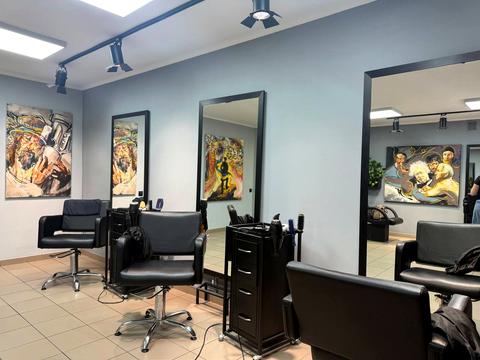 коммерческая по адресу Коновальця, 145