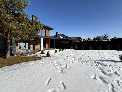 будинок за адресою Центральна вул.