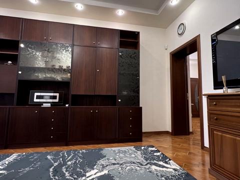 квартира за адресою Сергія Єфремова вул., 75