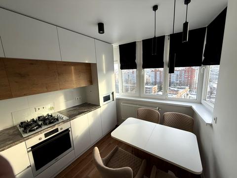 квартира за адресою Злуки просп., 7