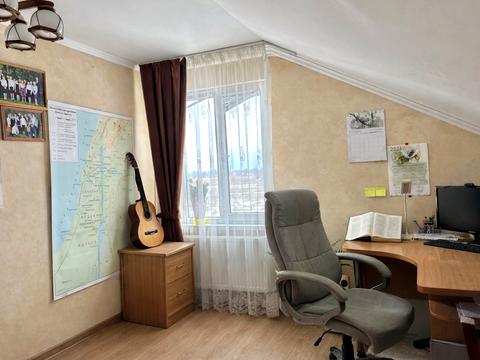 будинок за адресою Київська вул. (Леніна)