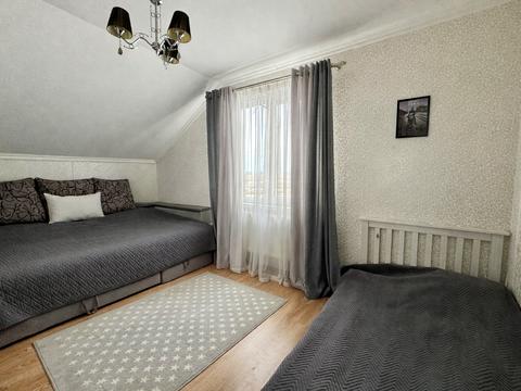 будинок за адресою Київська вул. (Леніна)