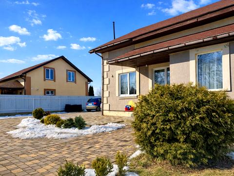 будинок за адресою Київська вул. (Леніна)