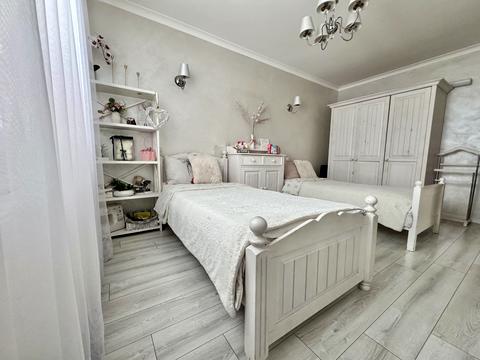 будинок за адресою Київська вул. (Леніна)