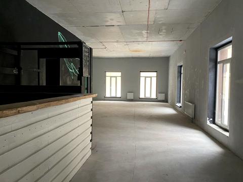 комерційна за адресою Дегтярна вул., 31