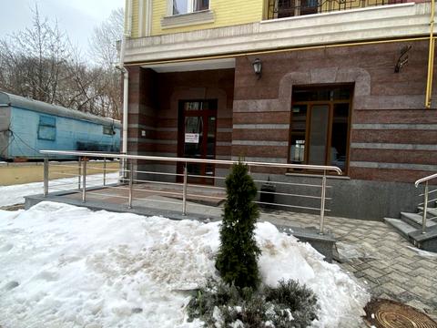 комерційна за адресою Дегтярна вул., 29