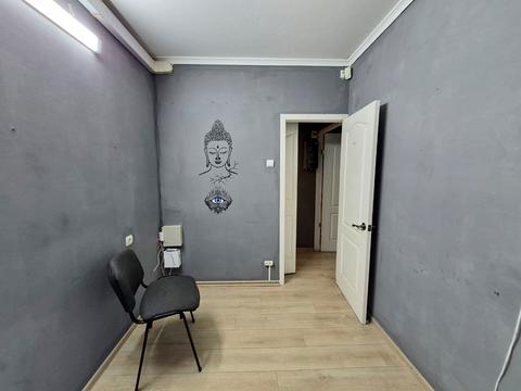 комерційна за адресою Академіка Корольова вул., 74а