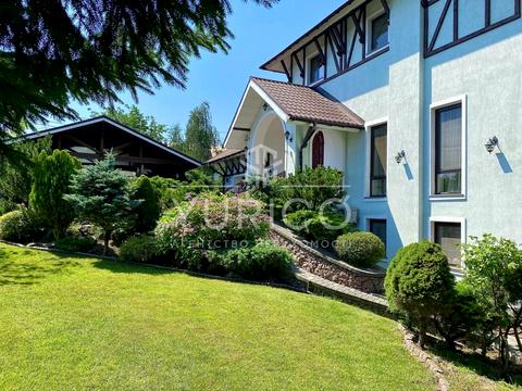 дом по адресу Шкільна