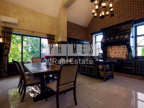 будинок за адресою Центральна вул.